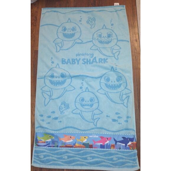 Nickelodeon Pinkfong Baby Shark Bath Towel - Picture 1 of 7